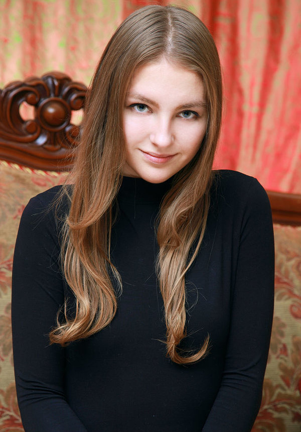 Александра, 22 года, 4 размер груди